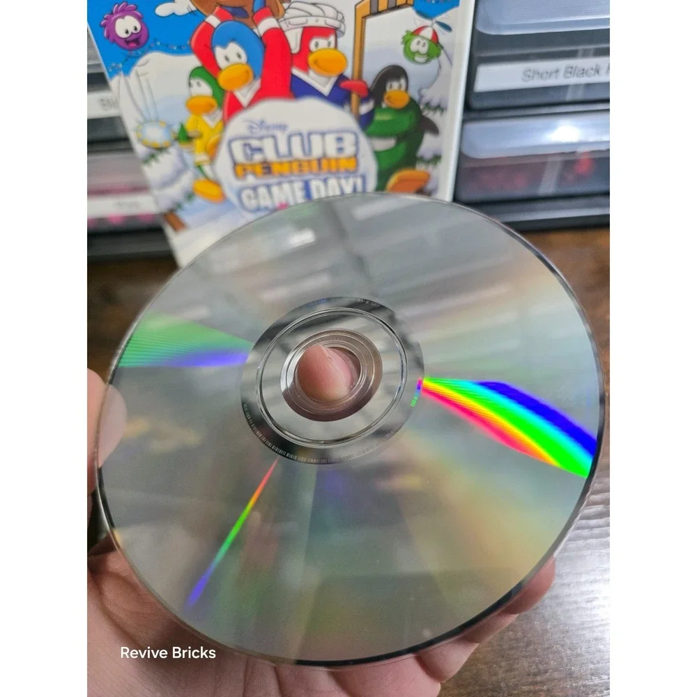 Club Penguin: Game Day (Nintendo Wii, 2010) CIB‎ Complete Tested Working Great